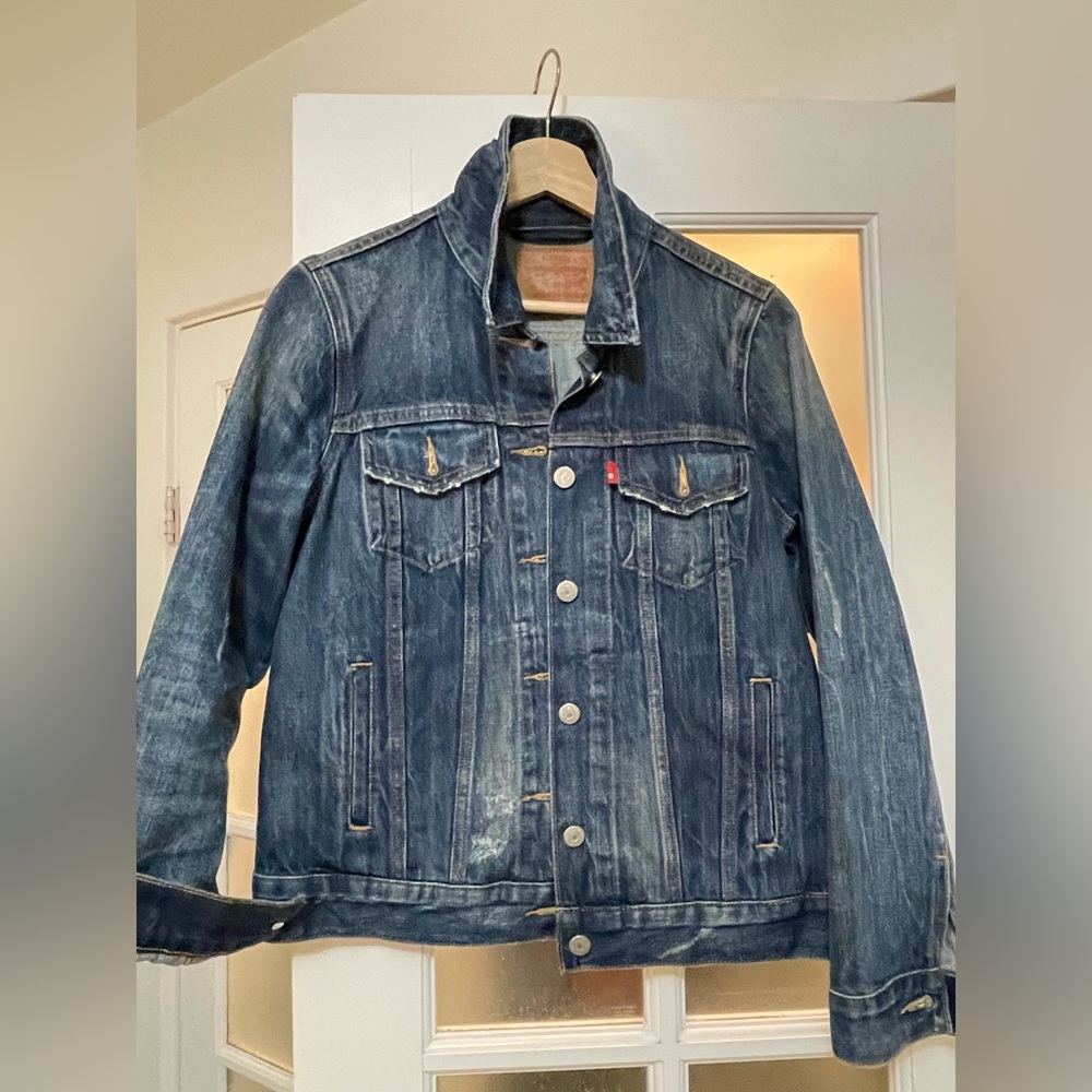 Levi’s slightly distressed jean jacket